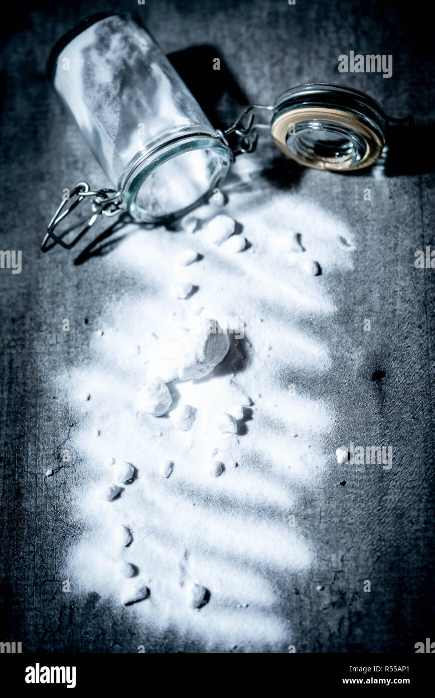 Pulver von Natriumbicarbonat oder Backpulver. Stockfoto