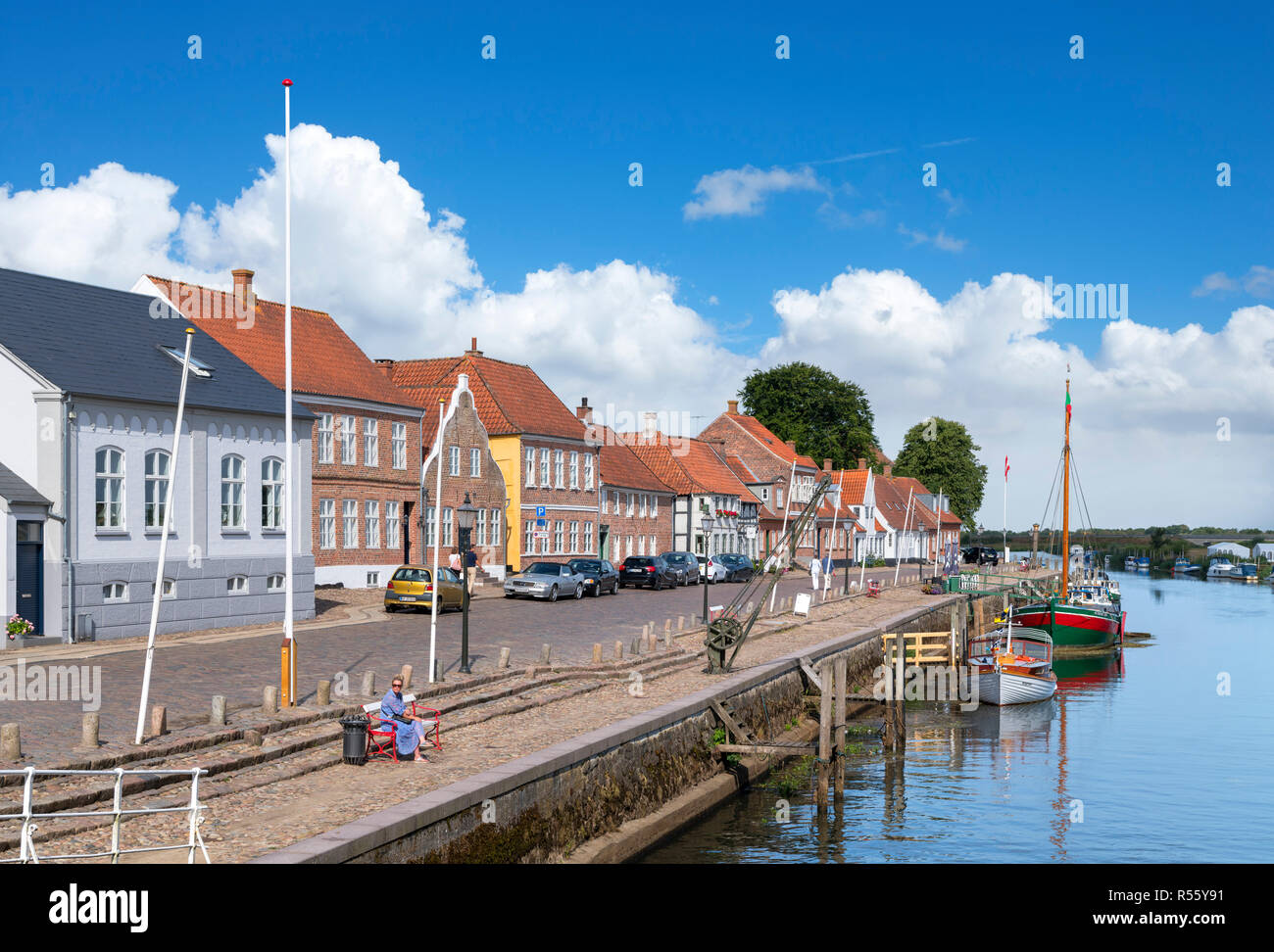 Häuser entlang der Ribe Fluss in der historischen Altstadt von Ribe, Jütland, Dänemark Stockfoto