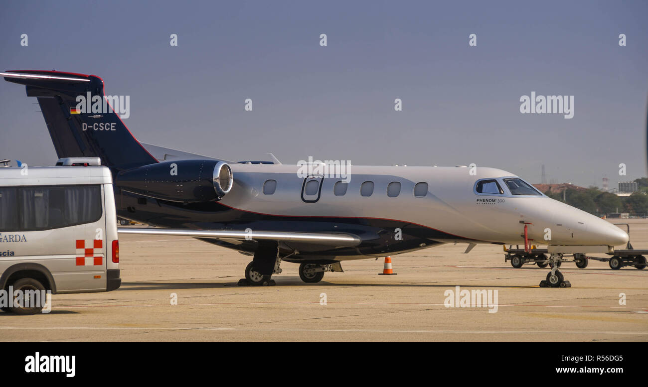 Executive Jet auf dem Vorfeld des Flughafen Verona, Italien Stockfoto