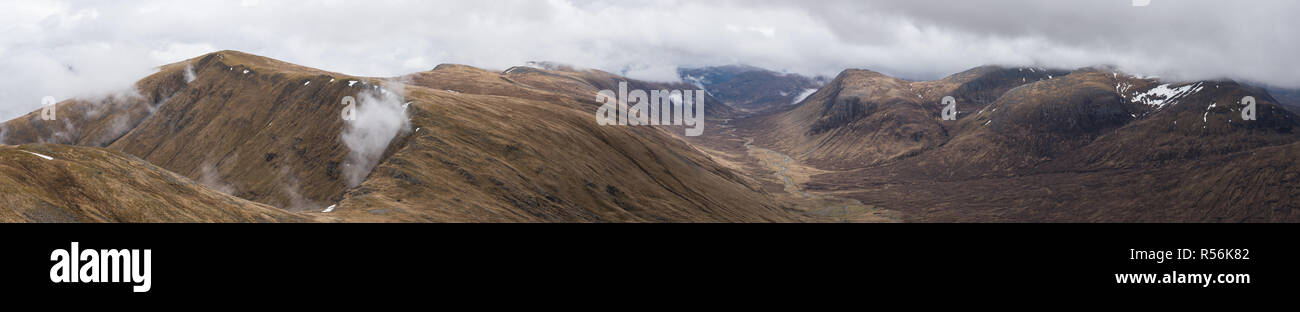 Moruisg und Glen Fhiodhaig aus der Sgurr nan Ceannaichean, Schottland Stockfoto