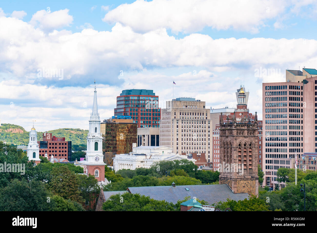 Kirchen und Skyline von New Haven, Connecticut Stockfoto