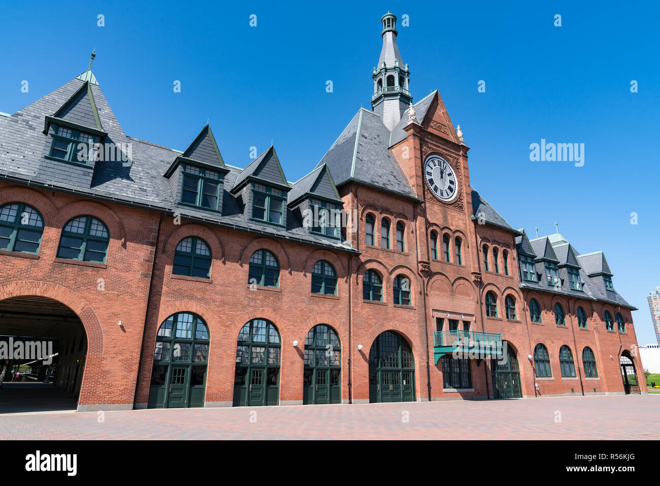 JERSEY CITY, NJ - 29. SEPTEMBER 2018: Clock Tower der Central Railroad von New Jersey Terminal in Liberty State Park Stockfoto
