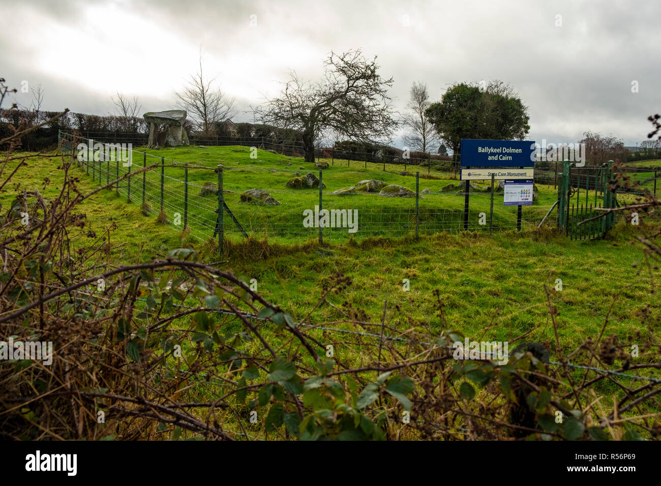 BallyKeel Dolmen und Kain am Ring der Gullion Gebiet von außergewöhnlicher natürlicher Schönheit Stockfoto