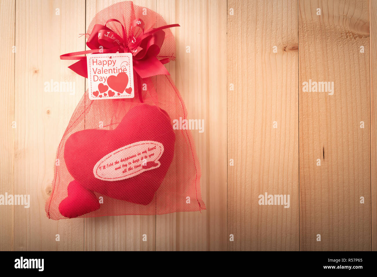 Valentines Tag Hintergrund mit roten Herzen Stockfoto