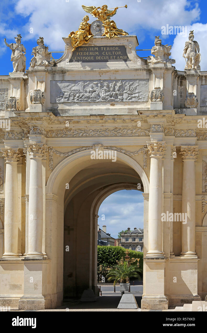 Die arc hÃ©rÃ©auf Place Stanislas in Nancy. Stockfoto