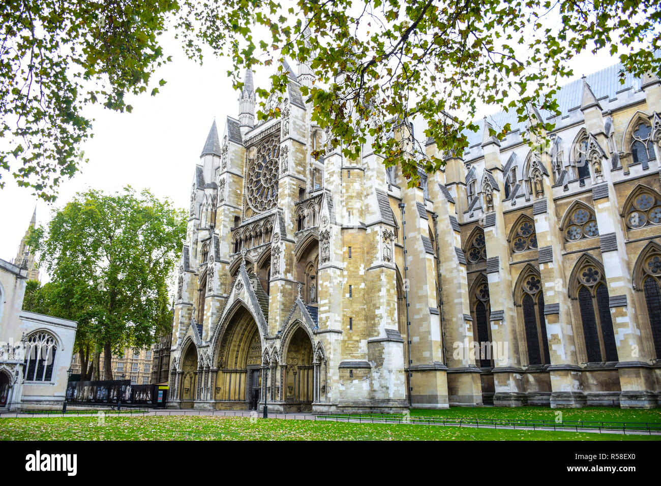 Die Westminster Abbey, die gotischen Abteikirche westlich der Palast von Westminster in London, England, Vereinigtes Königreich Stockfoto