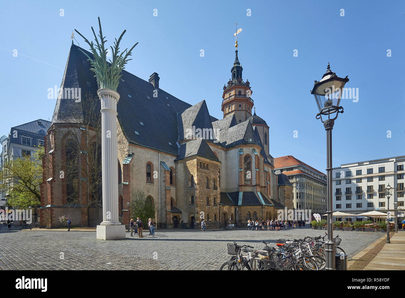 Nikolaikirche mit Nikolai Spalte in Leipzig, Sachsen, Deutschland Stockfoto