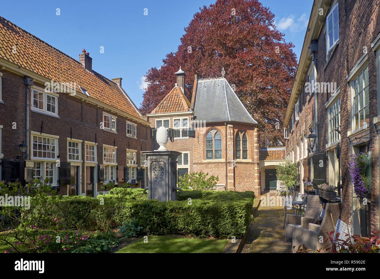 Hofje Sint Anna Aalmoeshuis in Leiden in Südholland, Niederlande Stockfoto