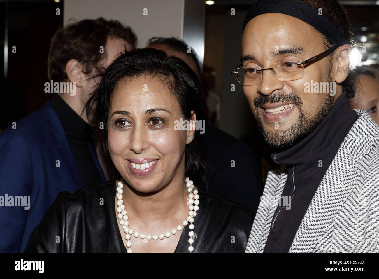 Paris, Frankreich. 29 Nov, 2018. Myriam Benjenad und Sänger Fabrice di Falco - Jean-Eric Duluc, Präsident der Internationalen Föderation der Tourismus ausgezeichnet Die 2018 Lauriers d'Or of Excellence International Hotel Tourismus zu Thomas Chaumette, von Best Western Hotel Le 18 Paris, am 29. November 2018. Quelle: Bernard Menigault/Alamy leben Nachrichten Stockfoto