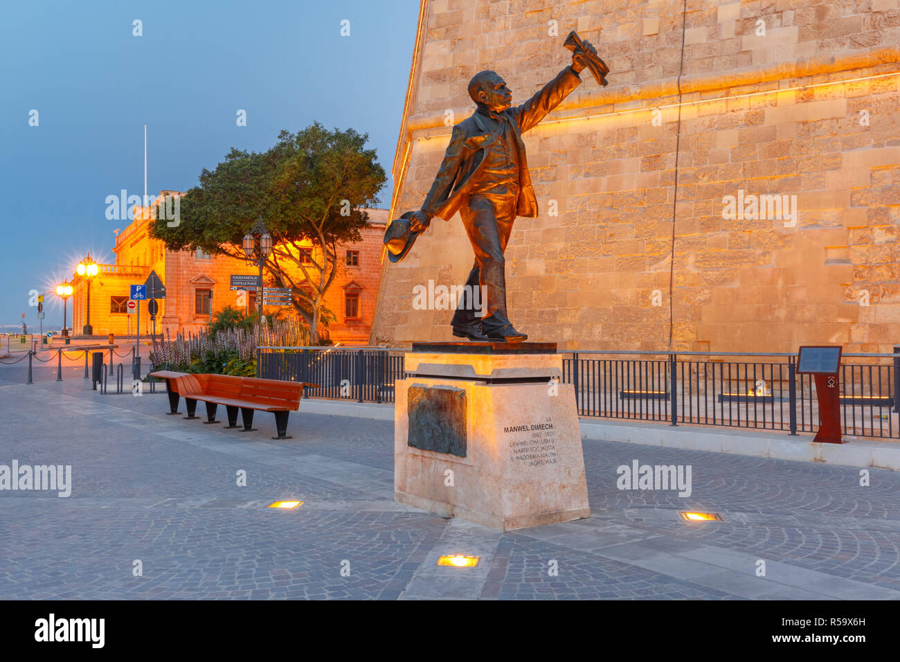 Statue von Manwel Dimech, Valletta, Malta Stockfoto