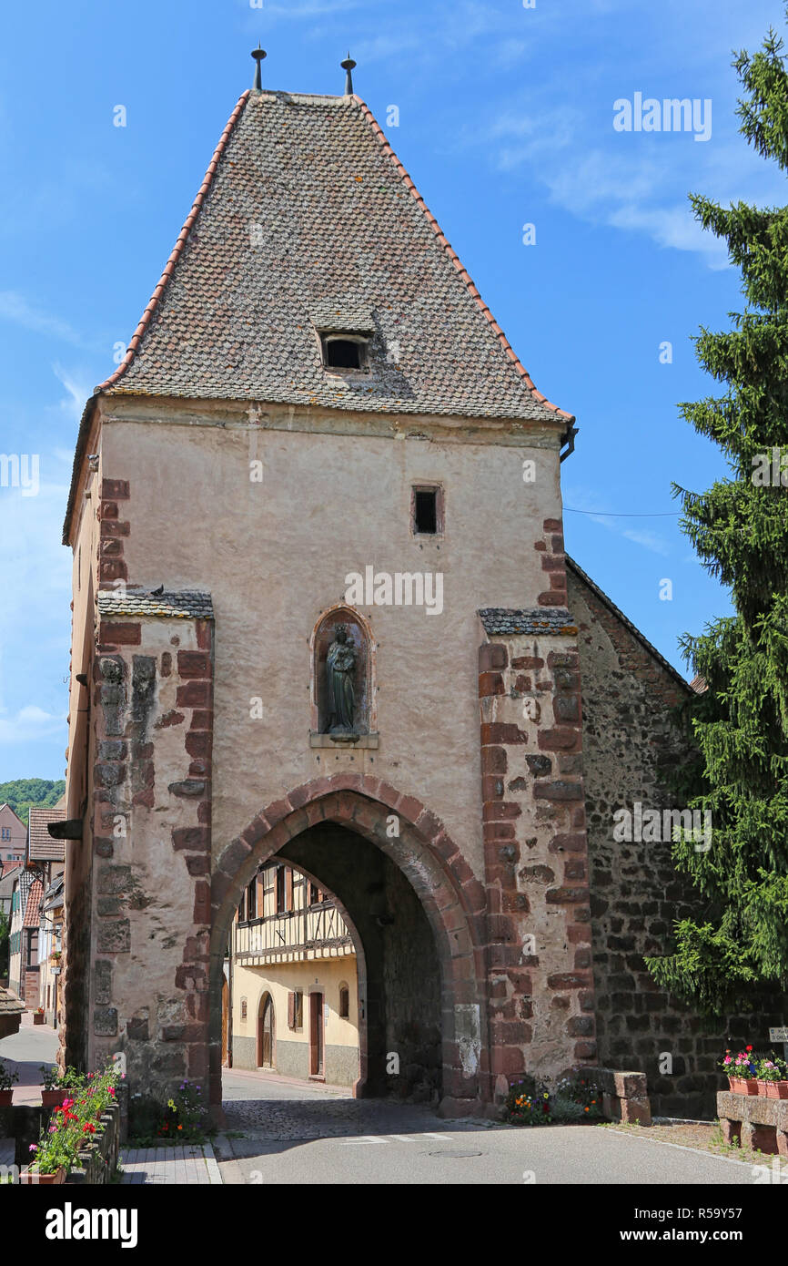 Porte fortifiÃ©e de Boersch im Elsass Stockfoto