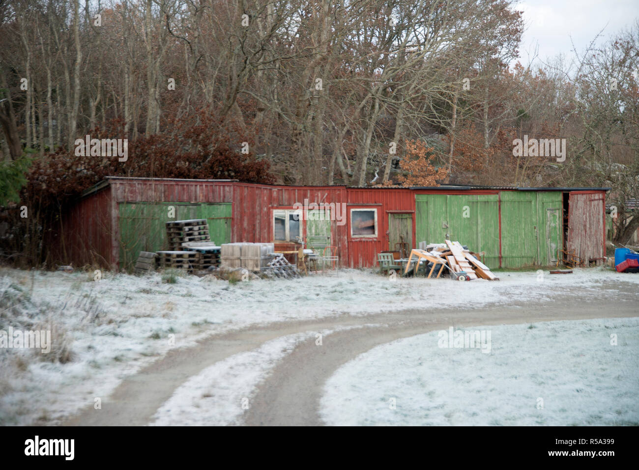 Der Winter ist die kälteste Jahreszeit in polaren und gemäßigten Zonen (im Winter nicht in den meisten der tropischen Zone auftreten). Sie tritt nach dem Herbst und Stockfoto