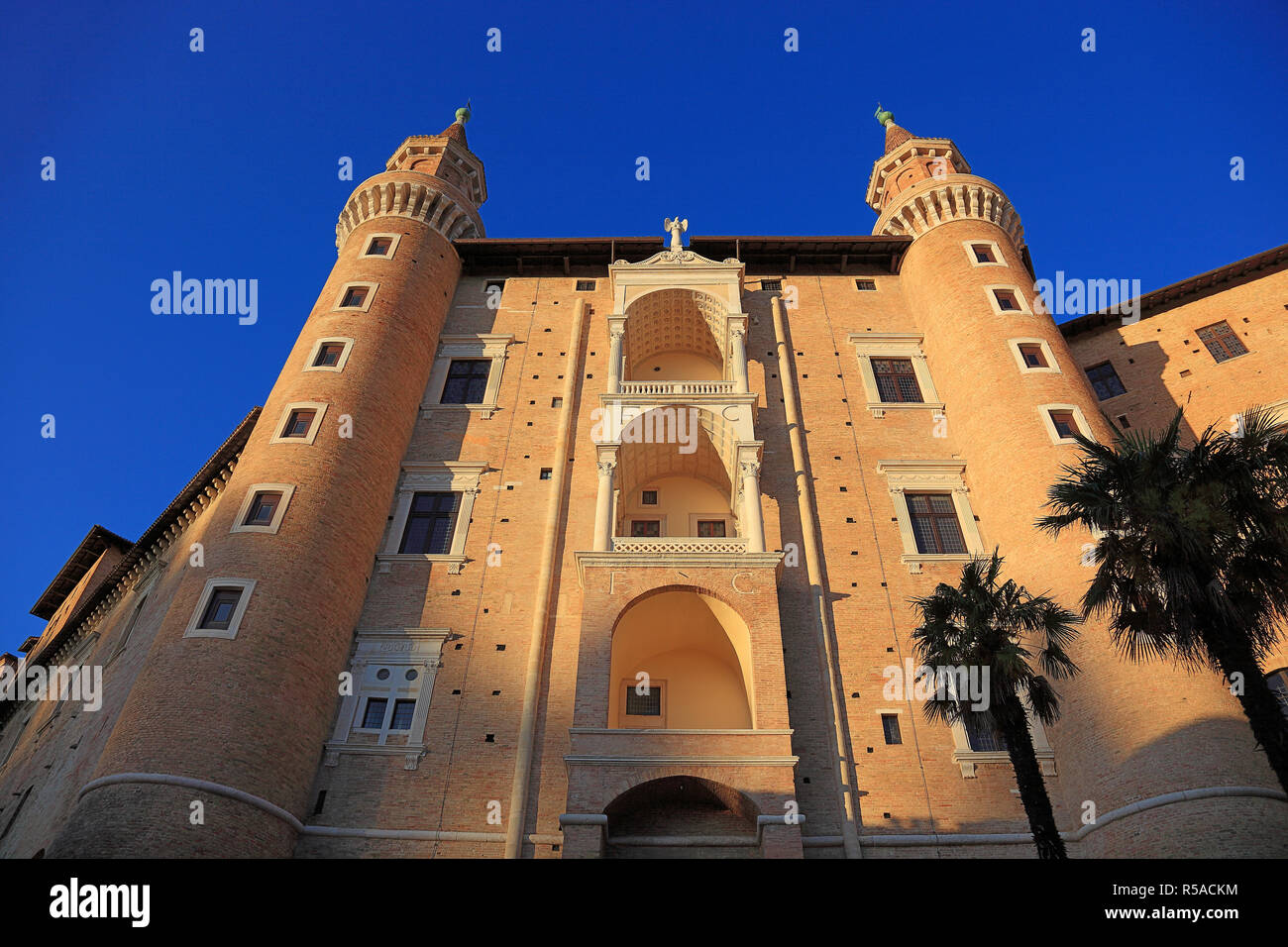 Palazzo Ducale in der historischen Stadt Urbino, Marken, Italien Stockfoto