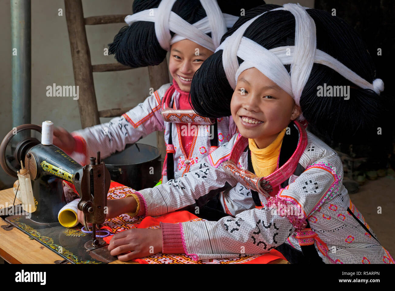 Lange Horn Miao, Sugao, Provinz Guizhou, China Stockfoto