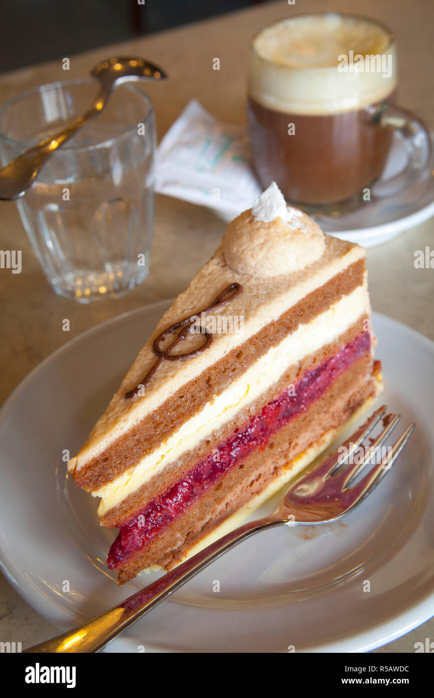 Motzart Kuchen im Cafe, Salzburg, Salzkammergut, Österreich Stockfoto