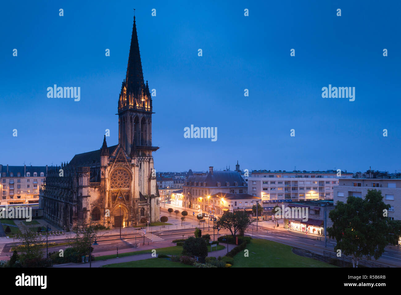 Frankreich, Normandie, Calvados, Caen, Place St-Pierre, Eglise St-Pierre Kirche Stockfoto