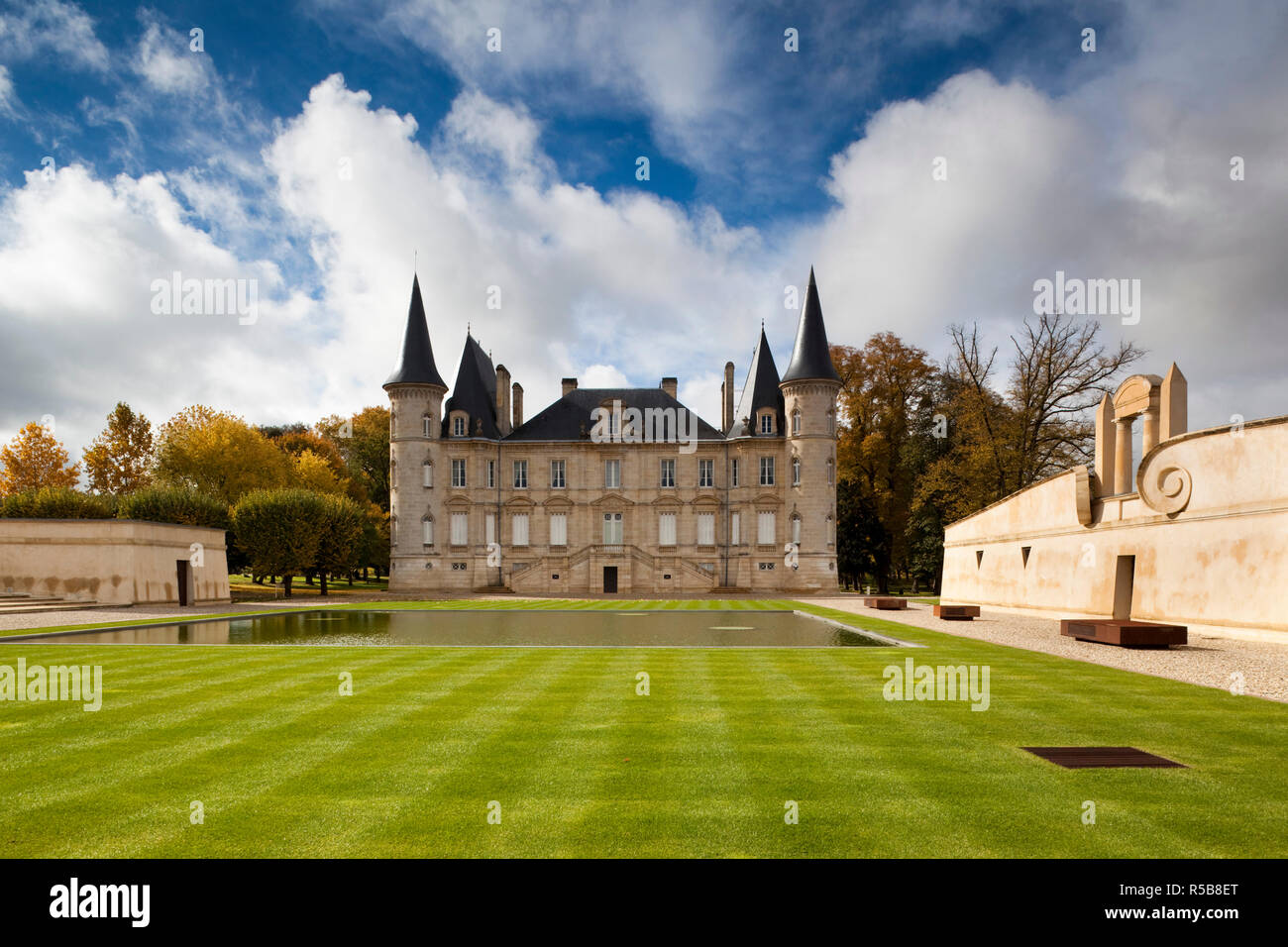 Frankreich, Region Aquitanien, Gironde Abteilung, Haute Medoc Bereich, Pauillac, Weingut Chateau Pichon Longueville Baron Stockfoto