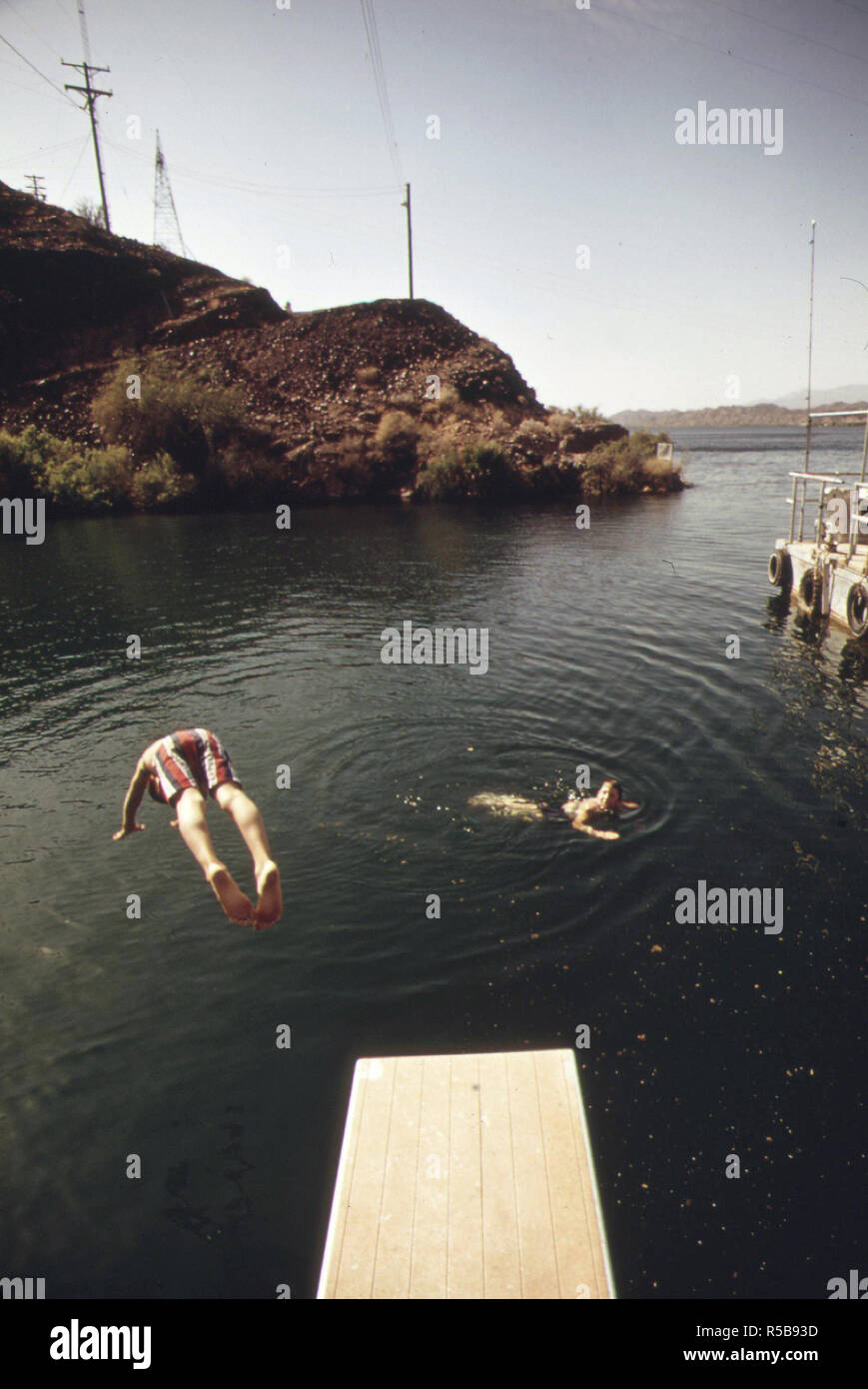 Schwimmen im Lake Havasu, Mai 1972 Stockfoto