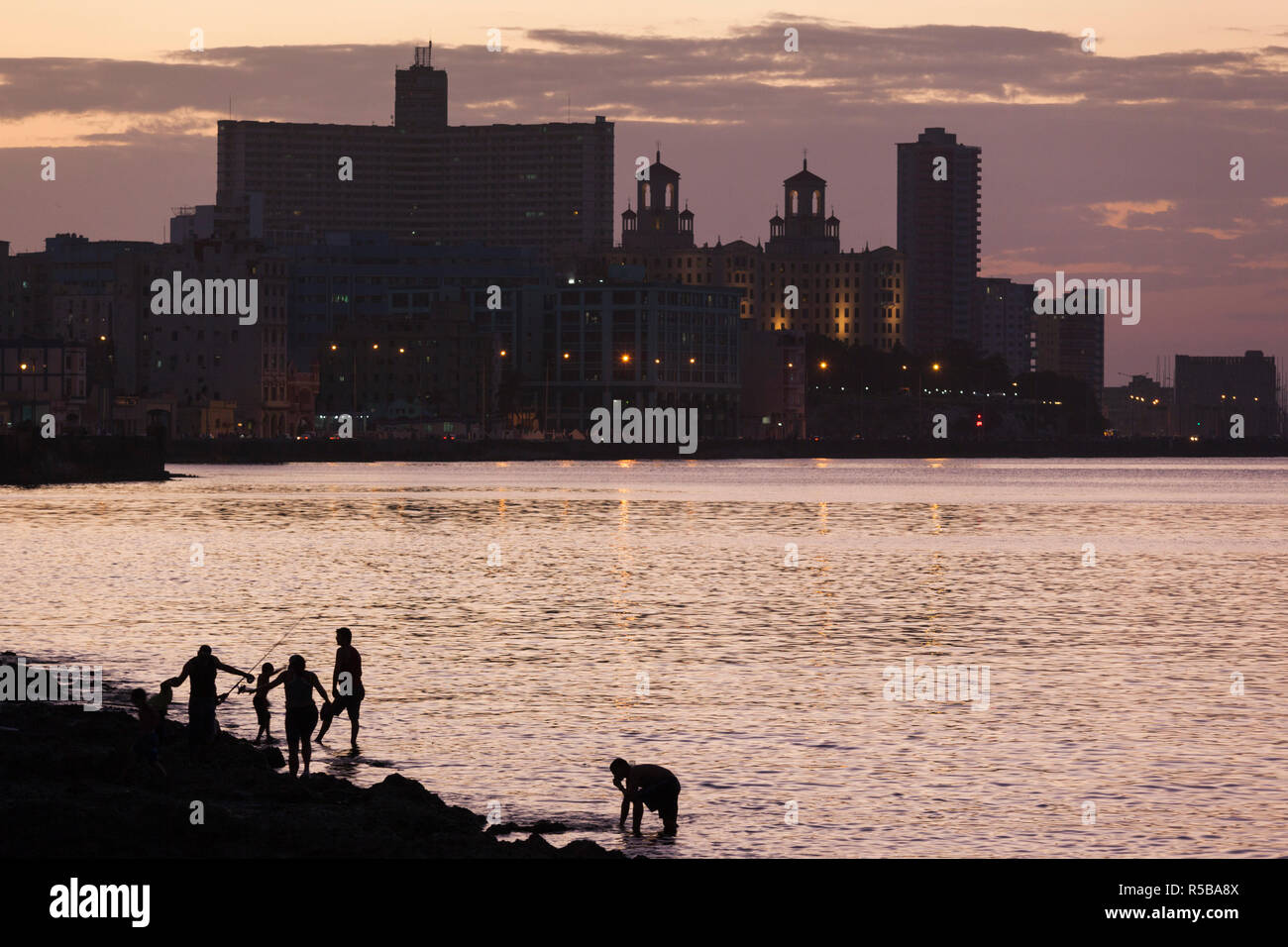 Kuba, Havanna, dem Malecon, gegenüber dem Hotel Nacional Stockfoto