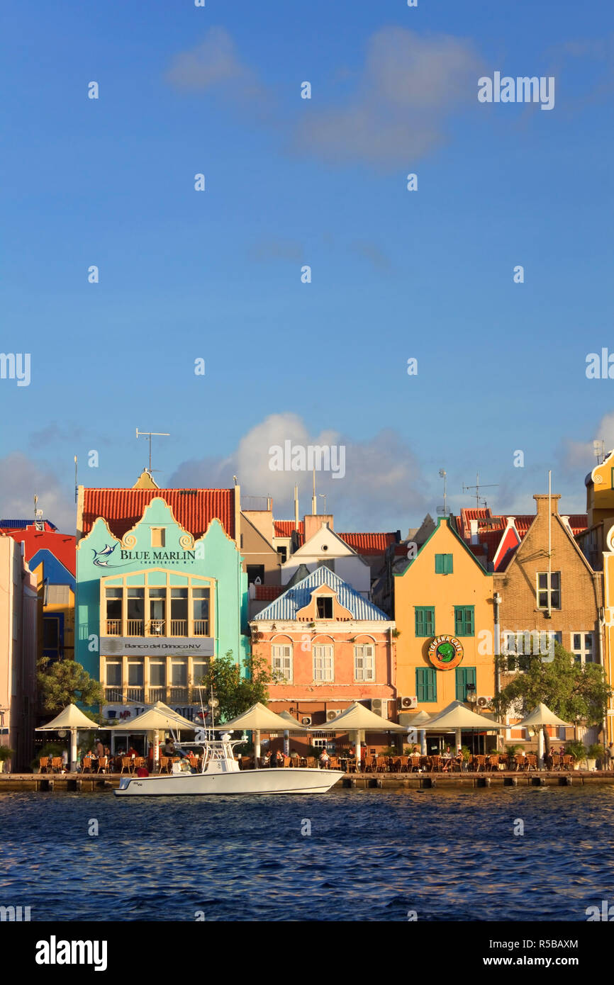 Karibik, Niederländische Antillen, Curacao, Willemstad (UNESCO-Weltkulturerbe), Punda, Niederländisch kolonialen Architektur Stockfoto
