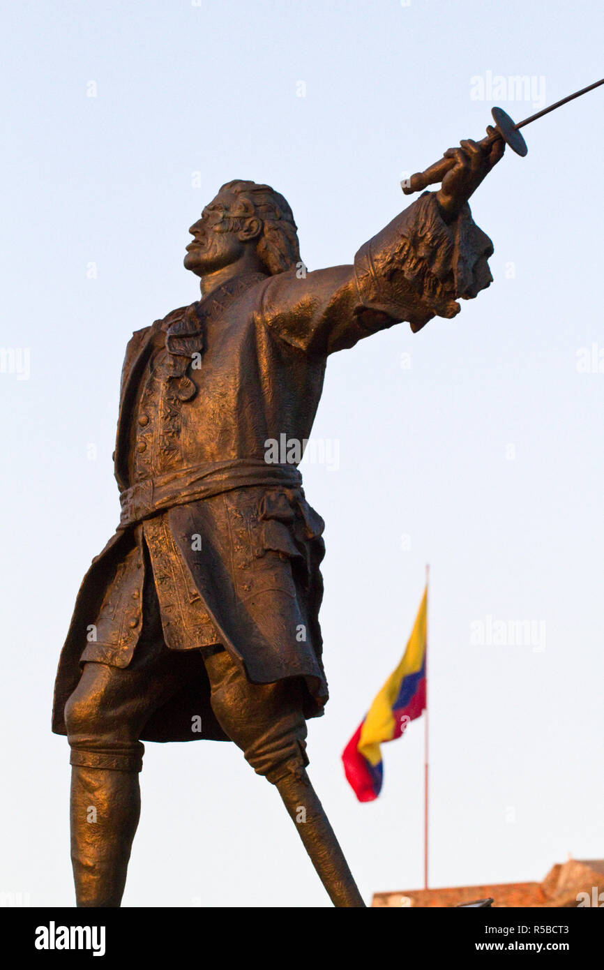 Kolumbien, Bolivar, Cartagena De Indias, Statue von Blas de Lezo mit amputierten Arm und Bein Verteidiger der Burg San Felipe - Castillo de San Felipe de Barajas Stockfoto