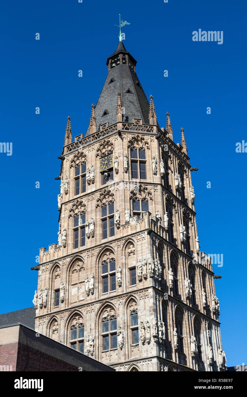Köln, Deutschland. Turm des Rathauses. Stockfoto