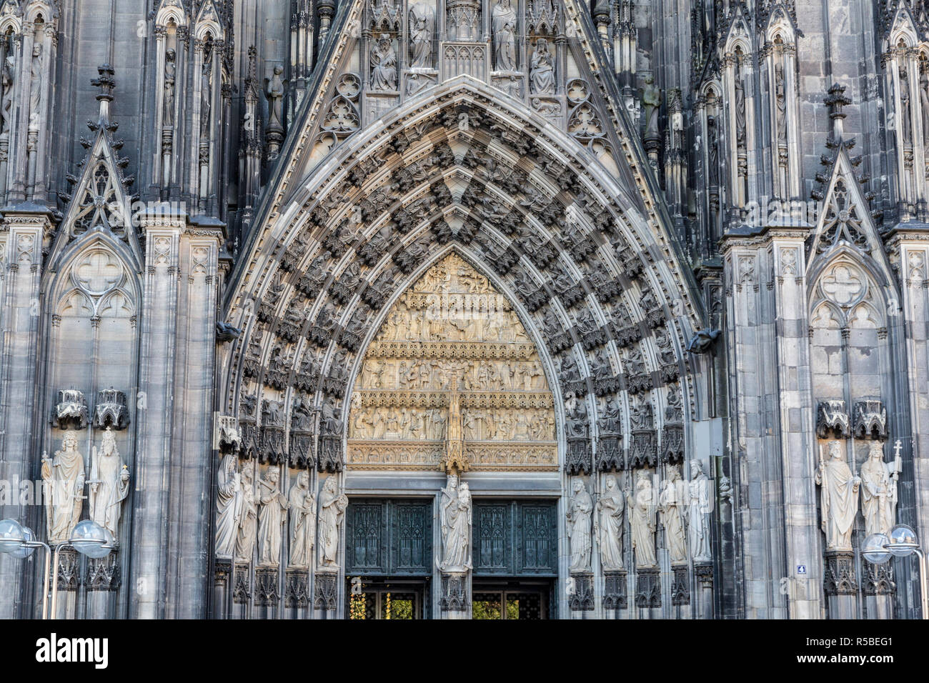 Köln, Deutschland. Eingang zum Kölner Dom. Stockfoto