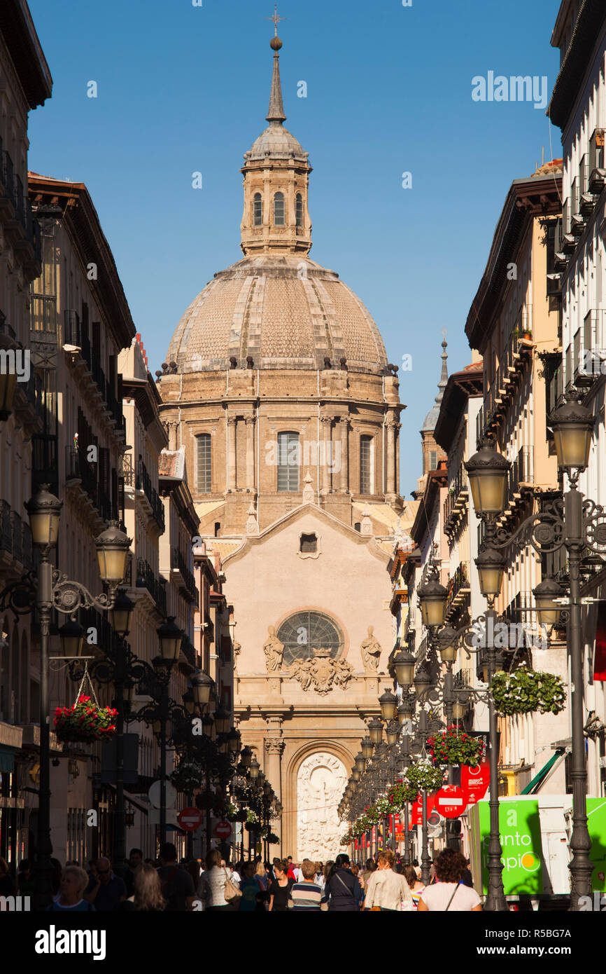 Spanien, Region Aragón, Provinz Saragossa, Zaragoza, Basilica de Nuestra Senora del Pilar von Calle de Alfonso gesehen ich Stockfoto