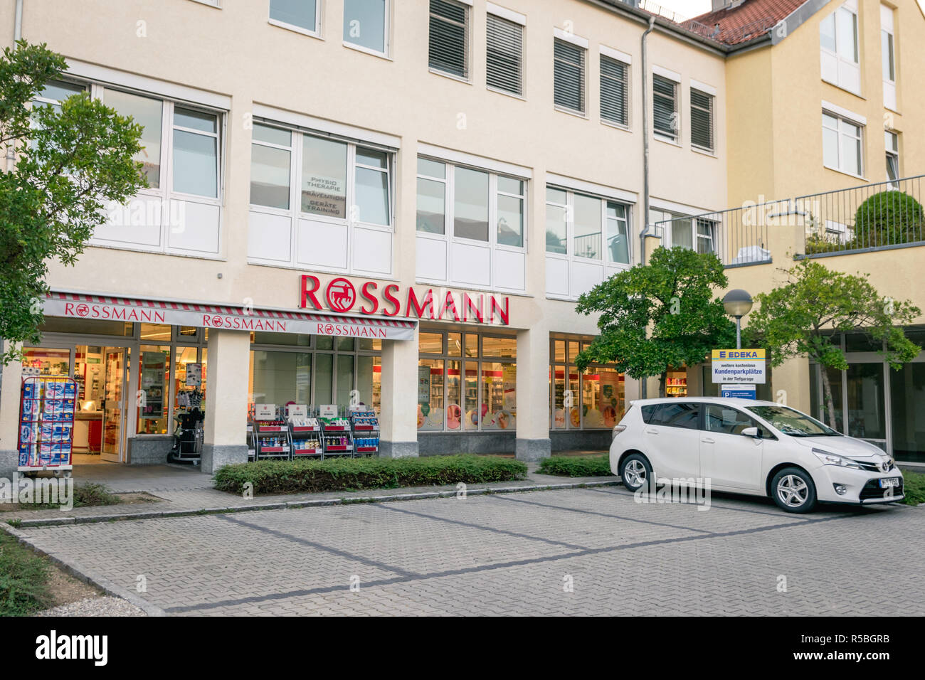 Rossmann drogerie -Fotos und -Bildmaterial in hoher Auflösung – Alamy