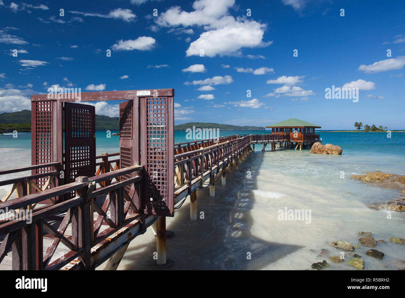 Dominikanische Republik, Halbinsel Samana, Las Galeras, Playa Rincon Beach, Pier Stockfoto