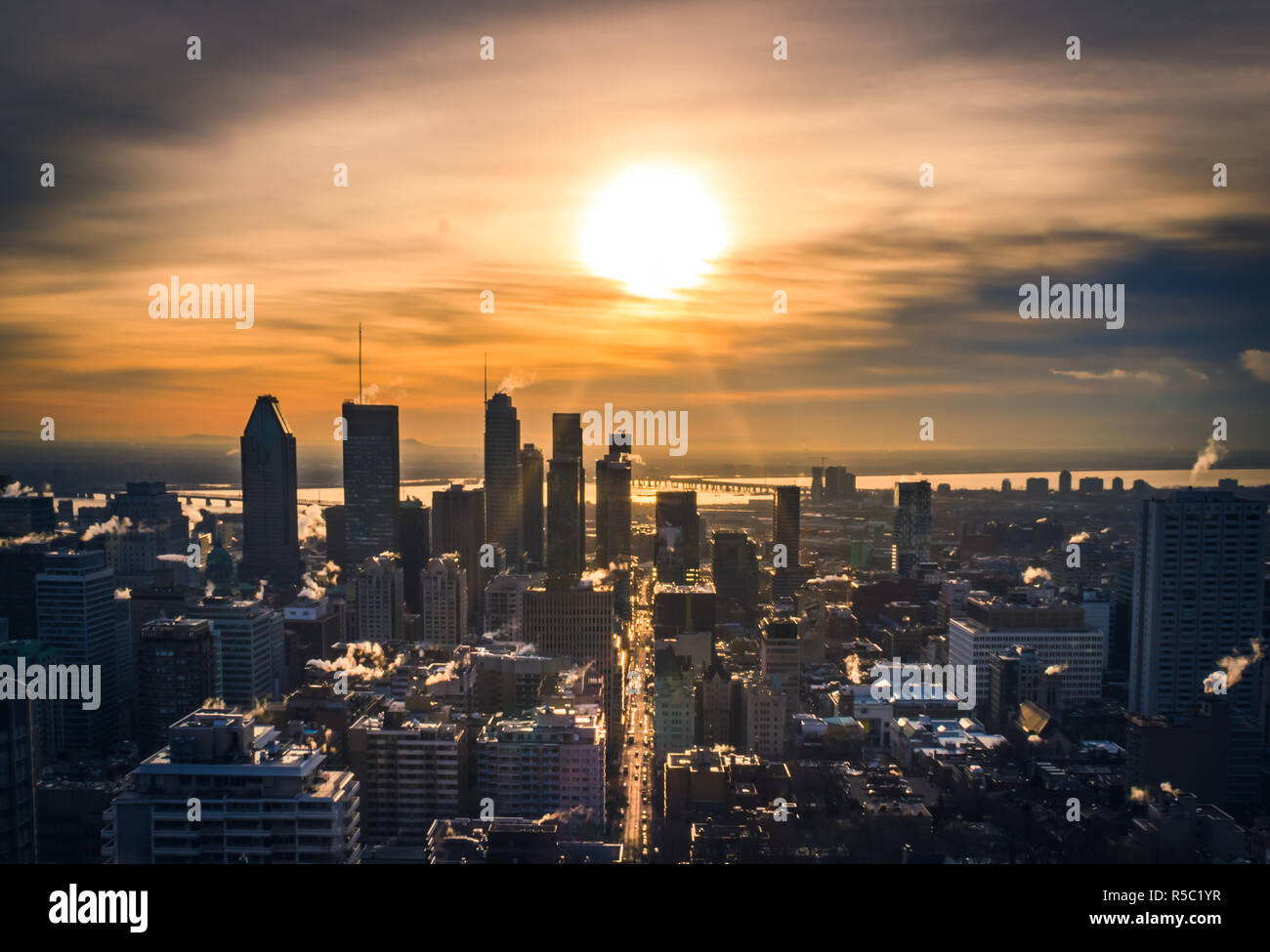 Sunrise auf die Innenstadt von Montreal vom Mont Royal Stockfoto