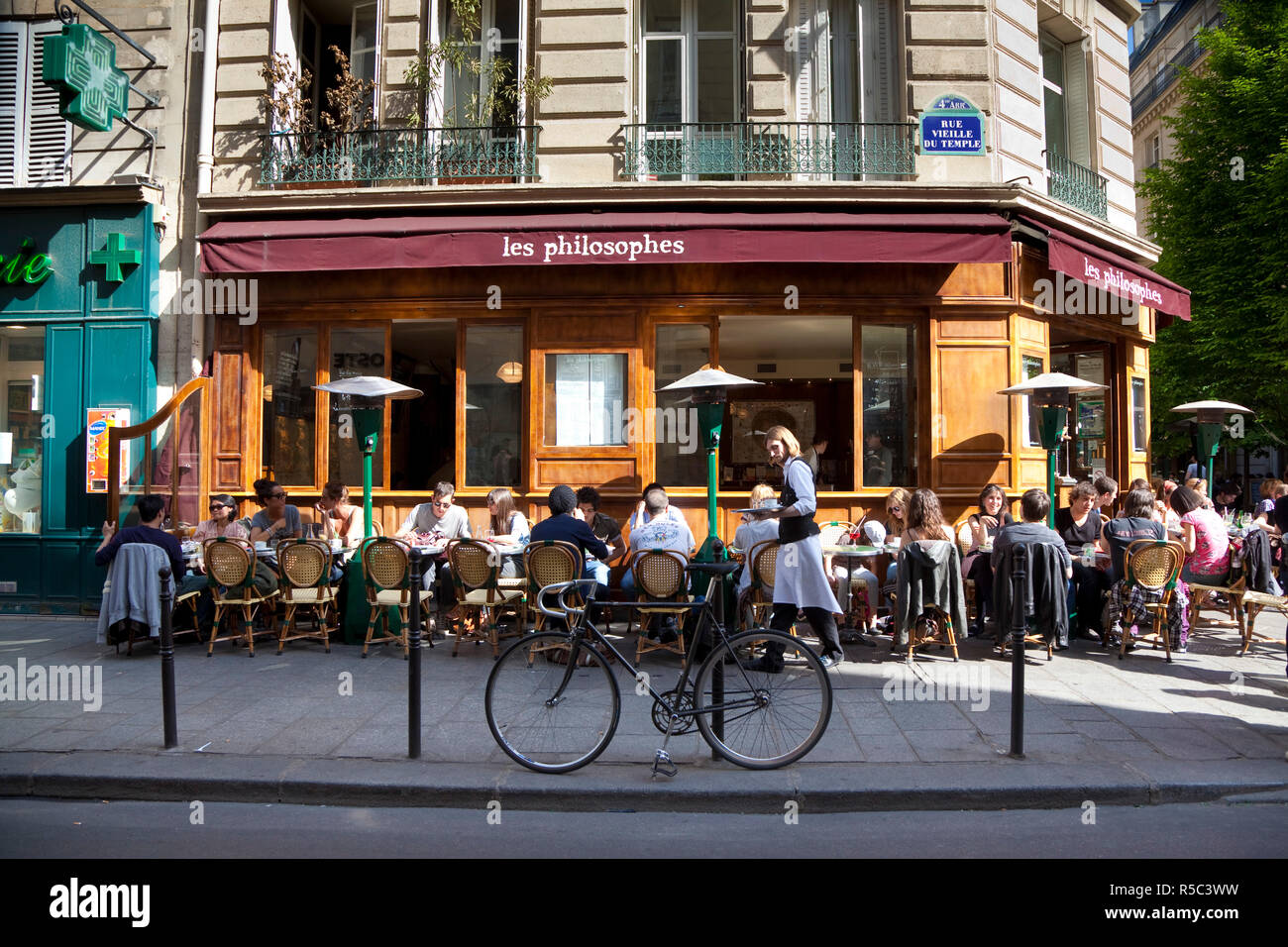 Restaurant/Bistro im Stadtteil Marais, Paris, Frankreich Stockfoto