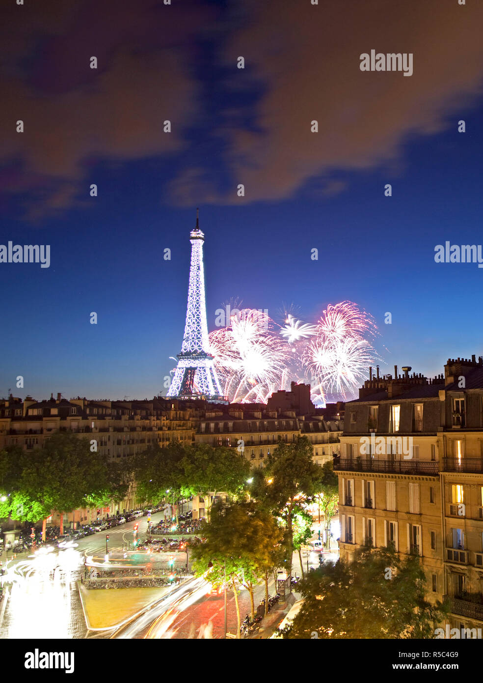 Bastille Day Feuerwerk, Eiffelturm, Paris, Frankreich Stockfoto