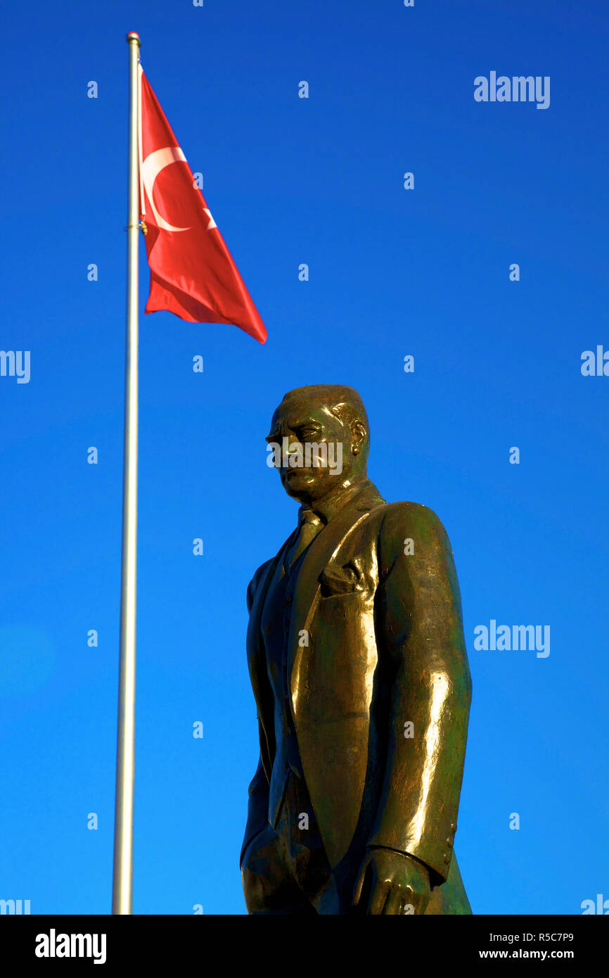 Statue von Mustafa Kemal Atatürk, Kyrenia, Nordzypern Stockfoto
