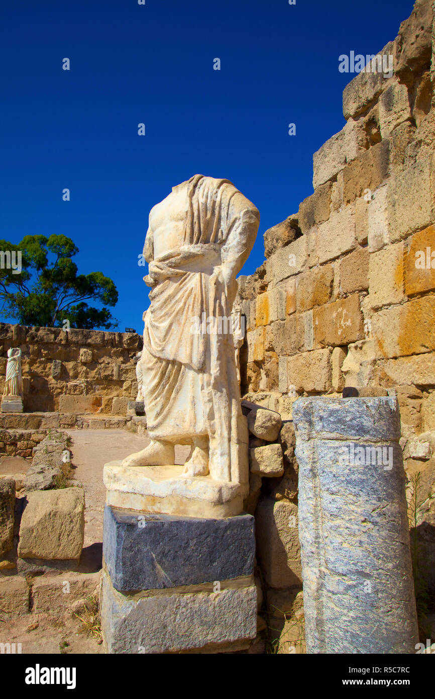 Statue in der Turnhalle, Salamis, Nördlich Zypern Stockfoto