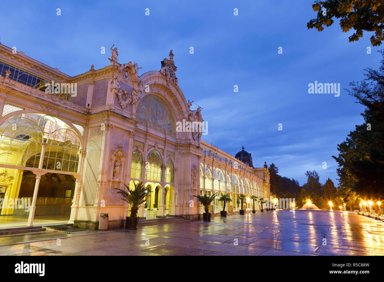 Tschechien, Marienbad Kolonnade Gusseisen Arcade (KOLONADA) Stockfoto