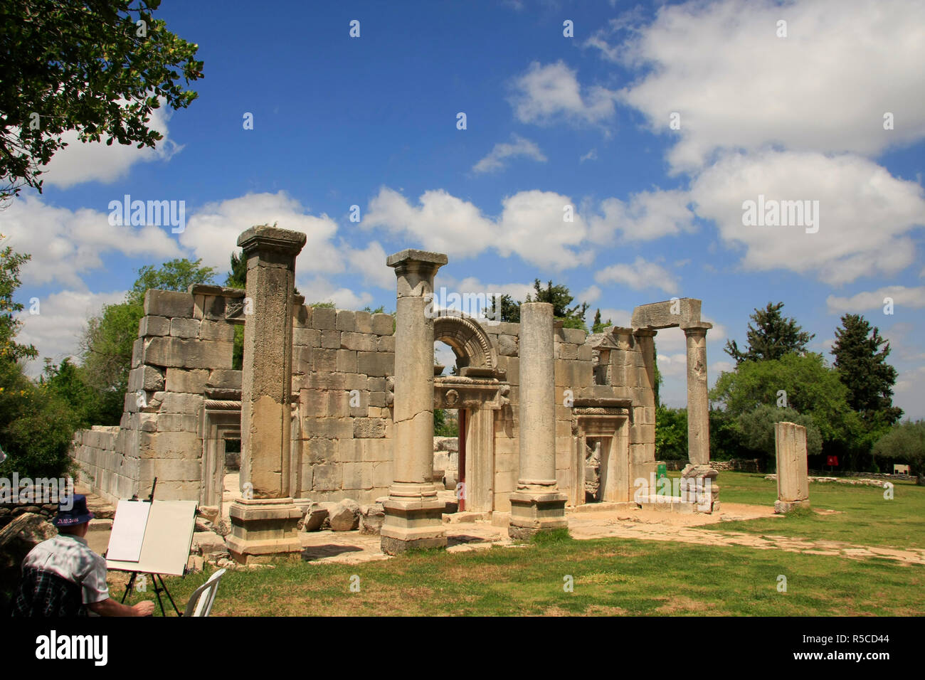 Israel, Oberes Galiläa. Die Überreste der alten Synagoge in Baram Stockfoto