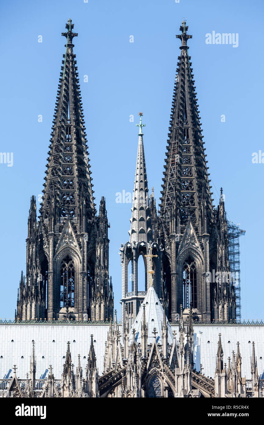 Köln, Deutschland. Turmspitzen der Kathedrale von Köln. Stockfoto