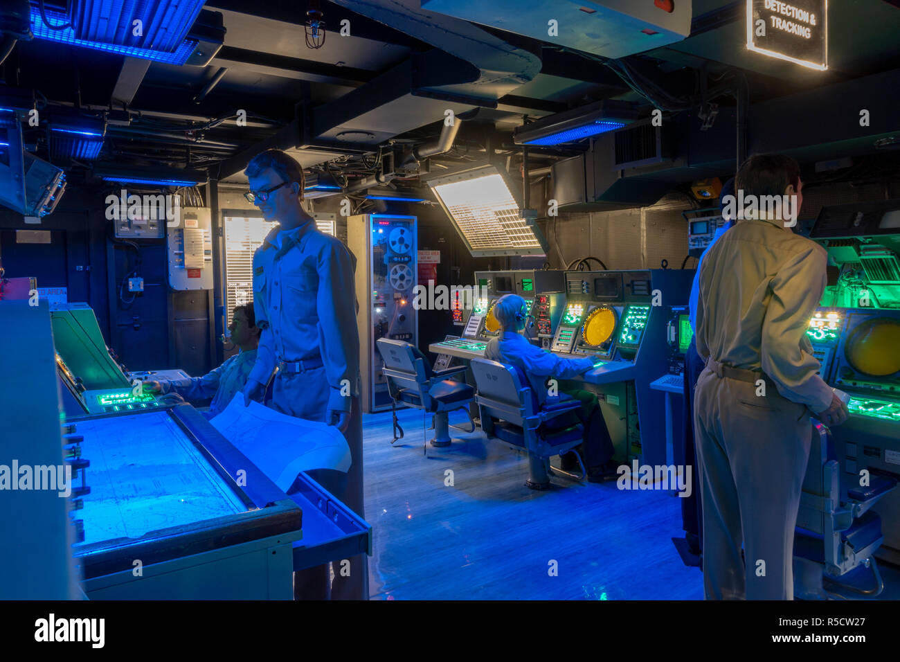 Erkennung und Verfolgung, Combat Information Center (CIC), USS Midway Museum, San Diego, California, United States. Stockfoto