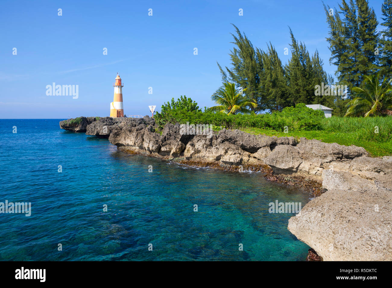 Torheit Point Lighthouse, Port Antonio, Portland Parish, Jamaika, Karibik Stockfoto
