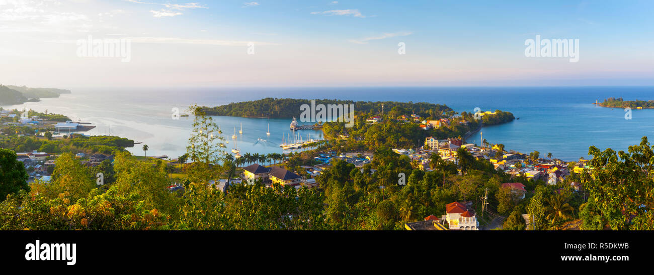 Erhöhten Blick auf Port Antonio & Navy Island, Portland Parish, Jamaika, Karibik Stockfoto