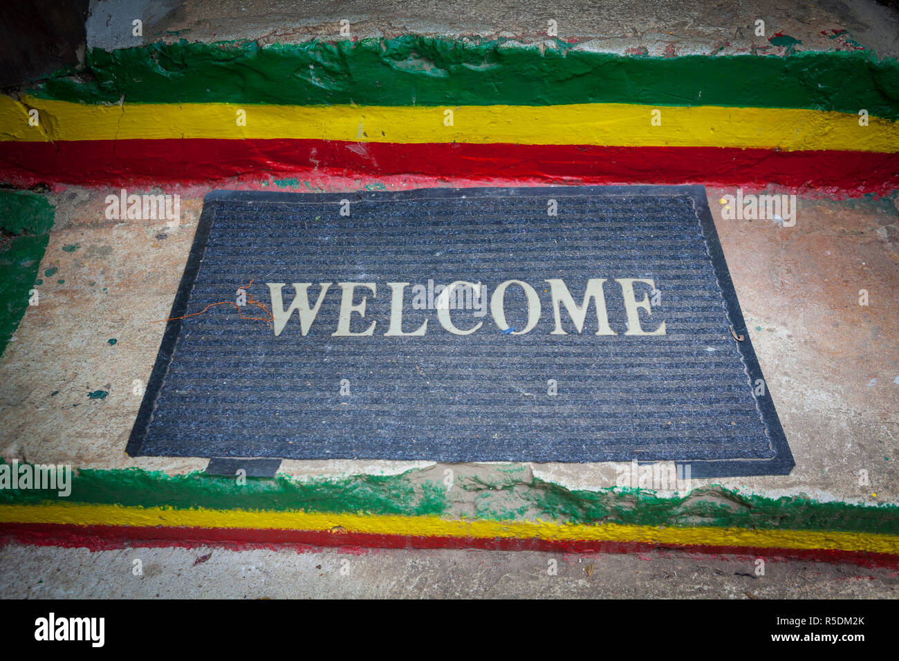 Eingang zum alten Wohnung Bob Marleys, den Berg Zion, Bob Marley Mausoleum, 9 Mile, Saint Ann Parish, Jamaika, Karibik Stockfoto