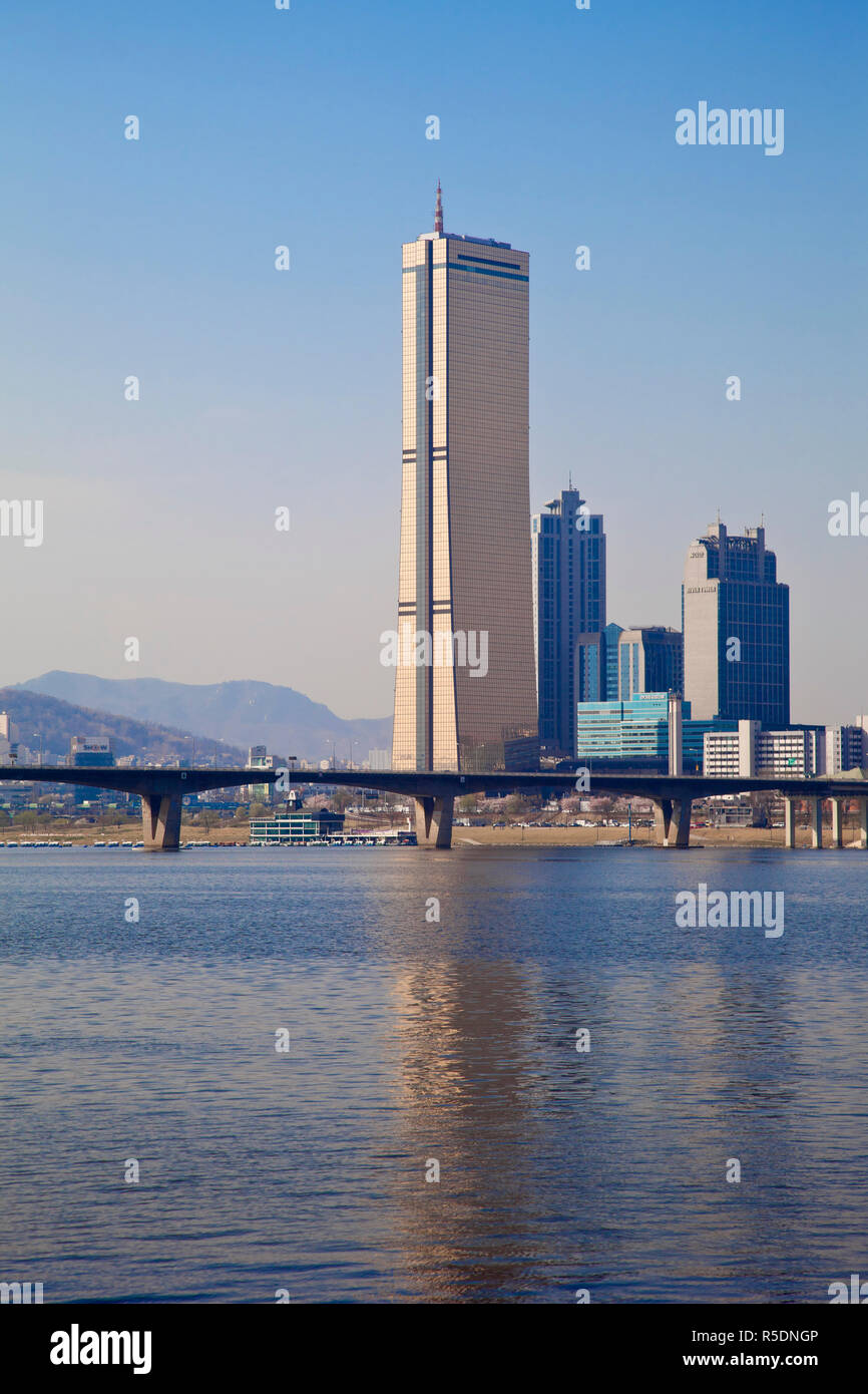 Korea, Seoul, Yeouido, 63 Gebäude - eines der berühmtesten Sehenswürdigkeiten Seouls, an den Ufern des Flusses Hangang Stockfoto