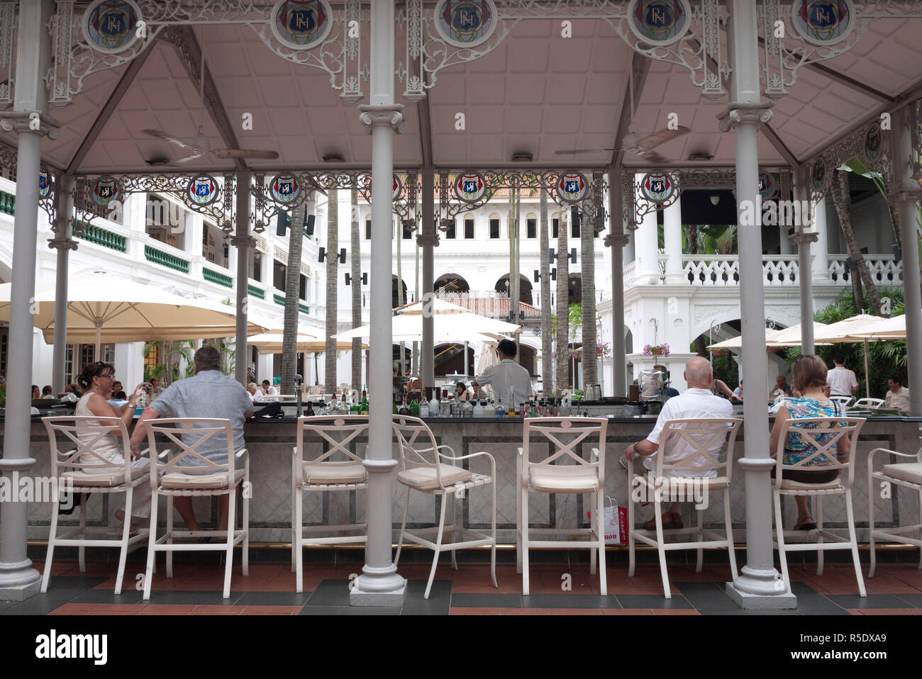 Courtyard Bar/Cafe, Raffles Hotel, Singapur Stockfoto
