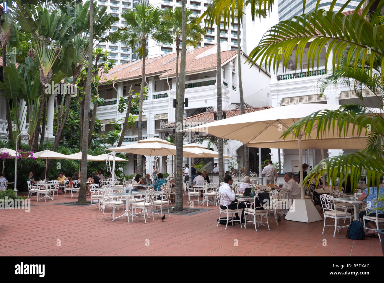Courtyard Bar/Cafe, Raffles Hotel, Singapur Stockfoto