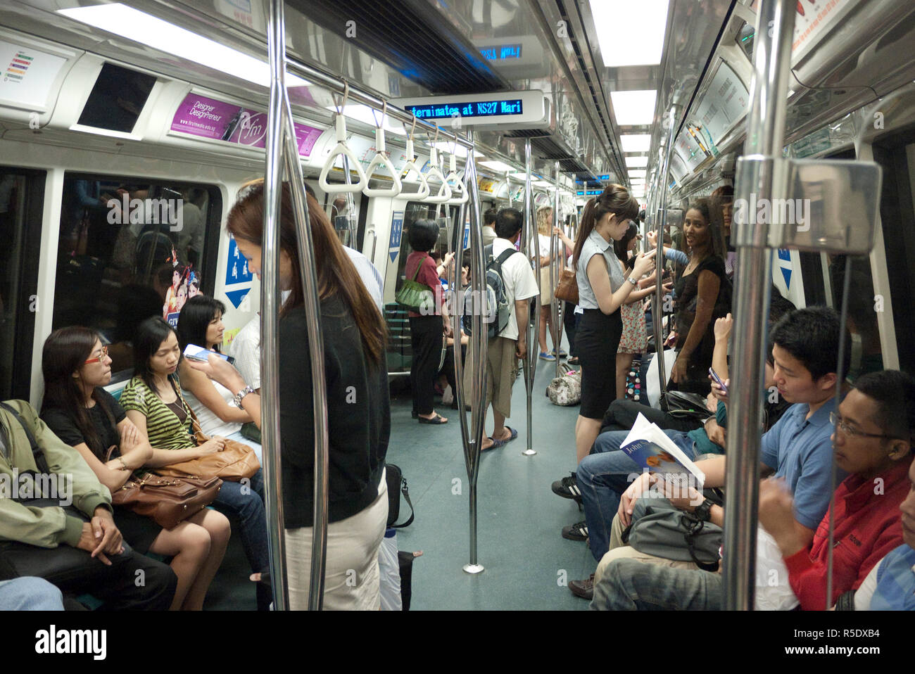 MRT (Metro) Singapur Stockfoto