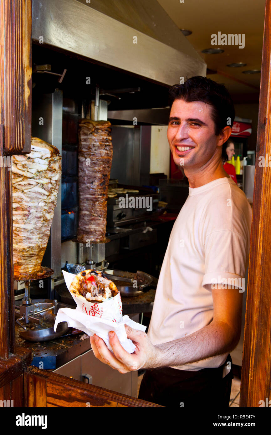 Gyros Koch, Stadtteil Monastiraki, Athen, Griechenland, MR, PR Stockfoto