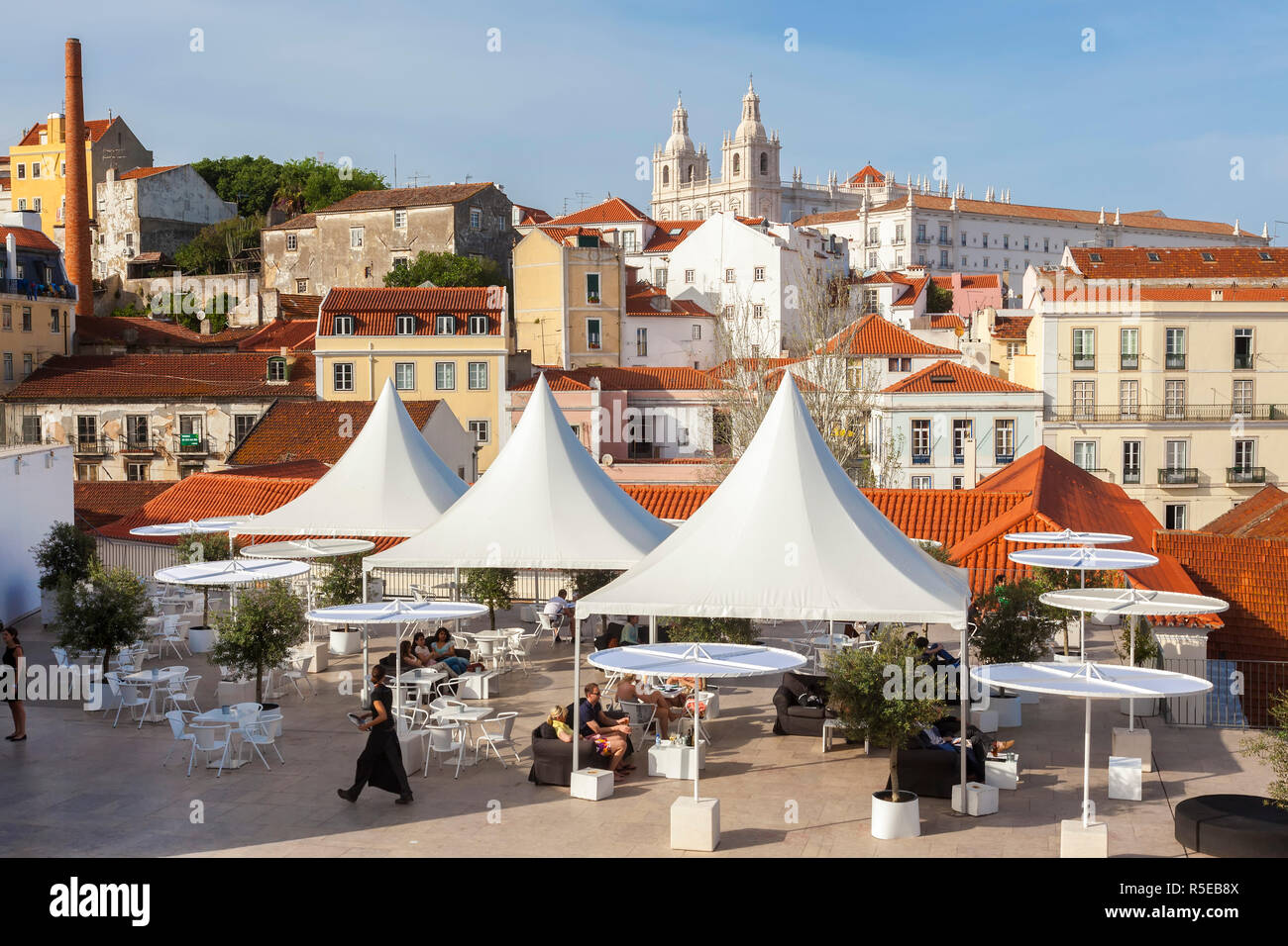 Cafe & Restaurant, Alfama, Lissabon, Portugal Stockfoto