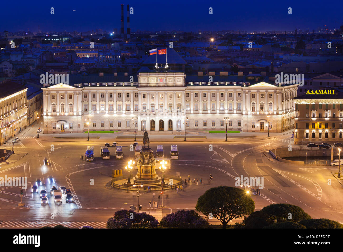 Russland, St. Petersburg, Mariinsky Palast von der St. Isaak Kathedrale Stockfoto