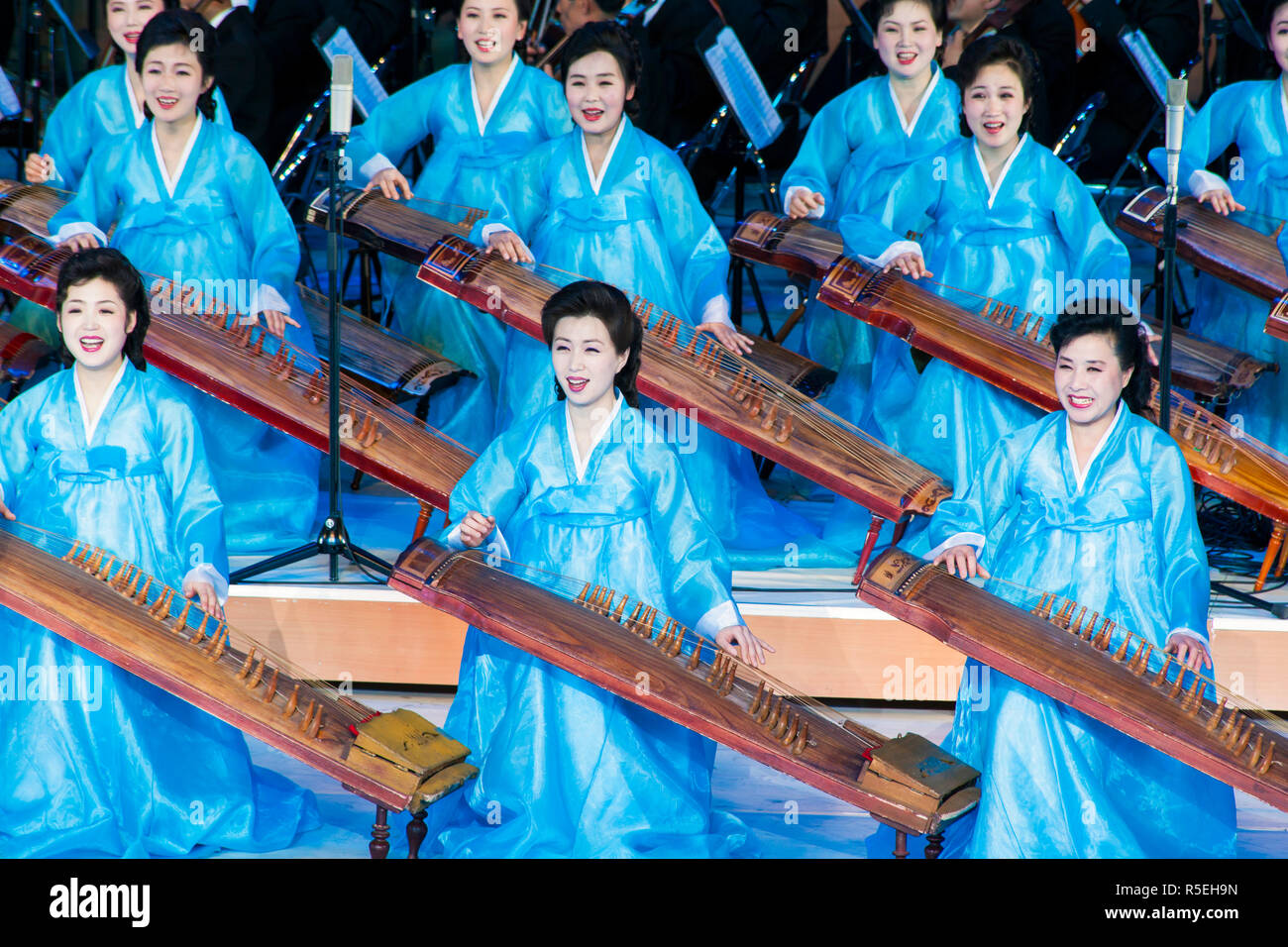 Demokratischen Völker Volksrepublik Korea (DVRK), Nordkorea, Pjöngjang, Hallenstadion Pjöngjang Leistung Stockfoto